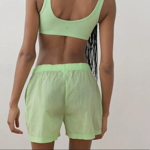 TNA Aritzia Claremont Lightweight 3" Running Shorts Sz Small Sand Bluff - Picture 4 of 8